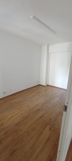 3 camere (din 4) RENOVAT RECENT et 2 NEMOBILAT zona Mosilor-Eminescu