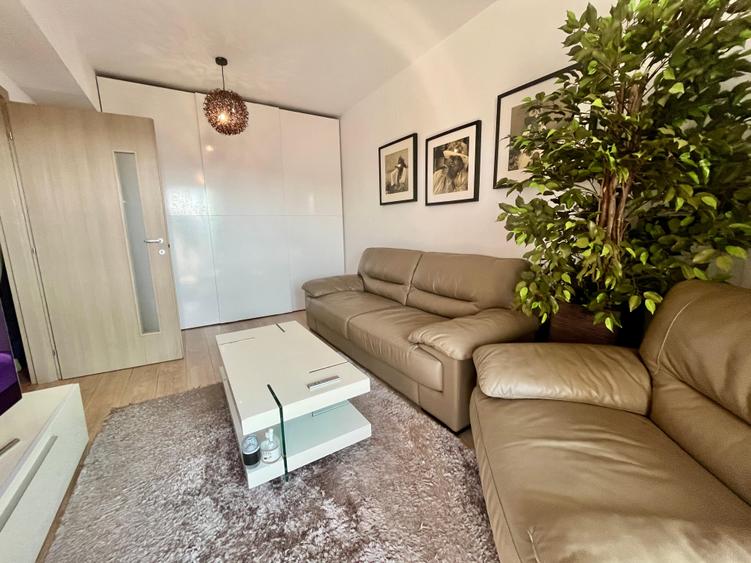 Apartament de vanzare, 3 camere, decomandat, 52 mp, Nicolina