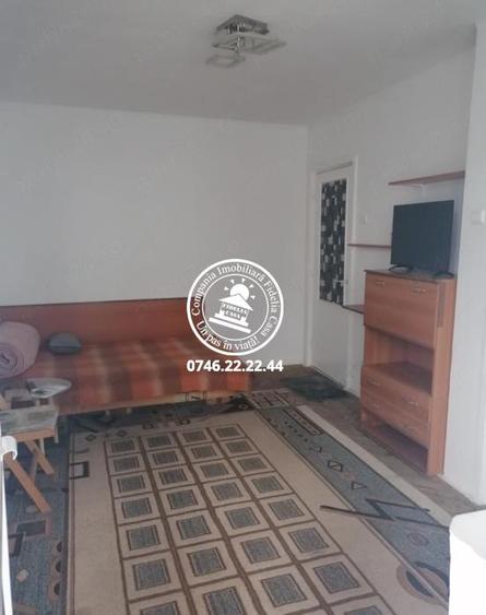 Garsoniera in zona Pod Ros