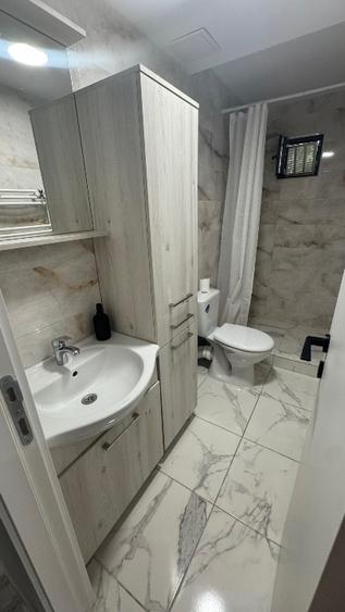 Inchiriez ap 2 camere moll viitan
