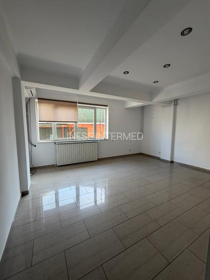 Piata Romana, cladire birouri 2004, 6 camere nemobilate, etaj 4+5/5, fara lift - 2