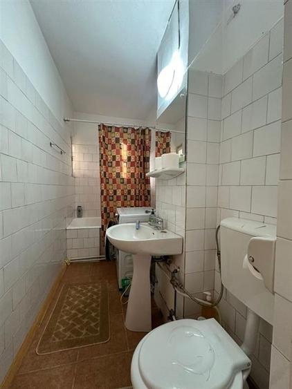 Apartament 3 camere decomandat si balcon Vasile Aaron