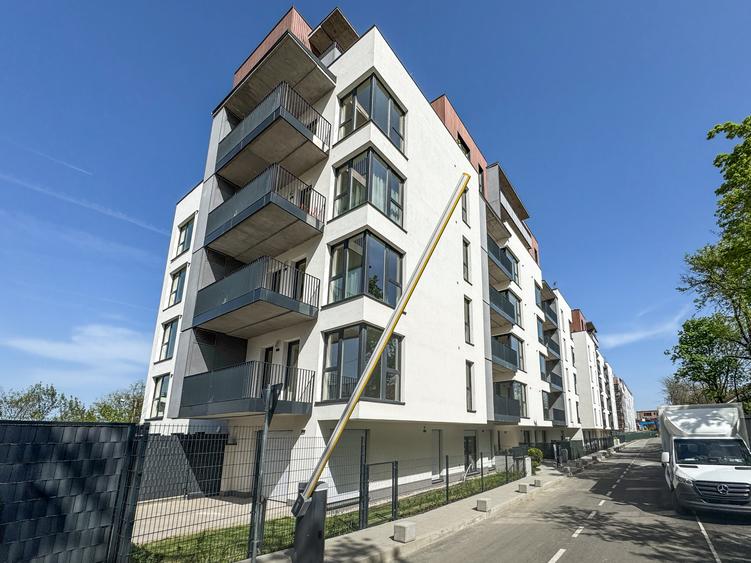 QUARTIER AZUGA - APARTAMENT PREMIUM, 3 CAMERE CU DUBLA ORIENTARE, VEDERI LIBERE