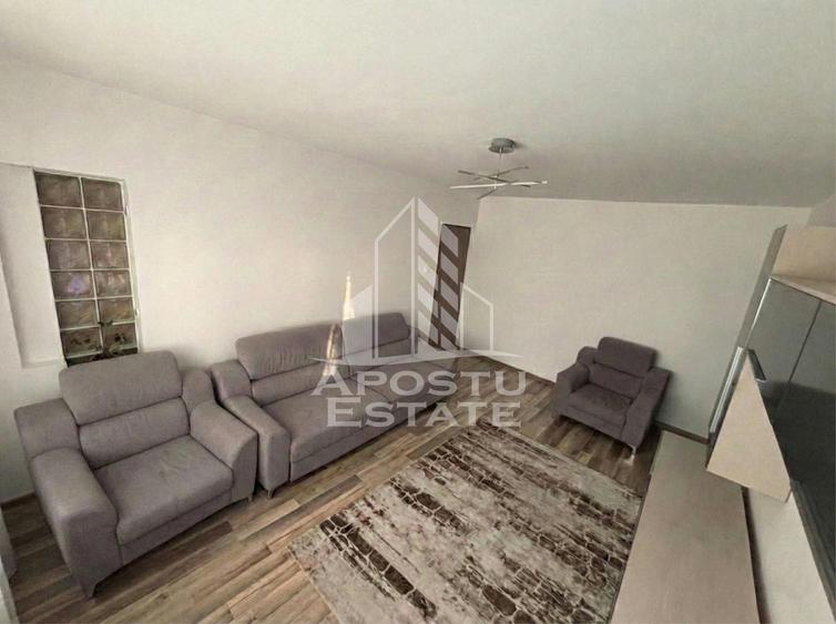 Apartament 3 camere,2 bai, decomandat, renovat, zona Girocului