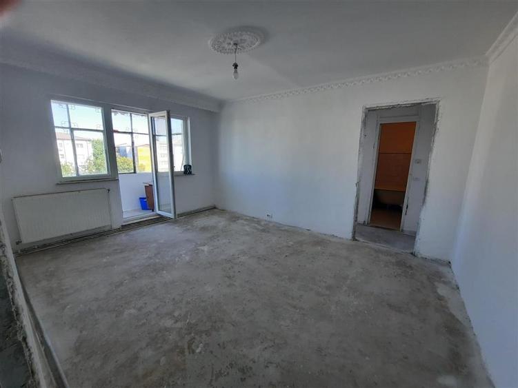 2 CSD, 40 MP, ET. 4/4 – APARTAMENT CU POTENTIAL, APROAPE DE CENTRU