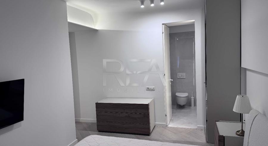 Apartament 3 camere | Complex Cortina North | Loc de parcare | Bloc Nou