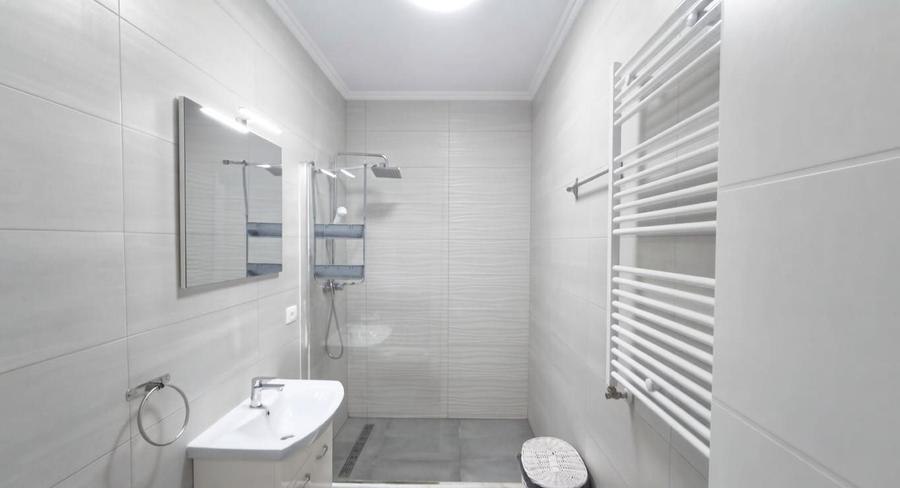 Exquisite 2-Bedroom Apartment with Direct Sea View – Faleză Nord