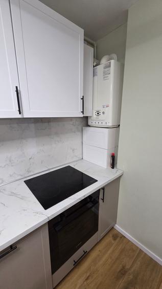 Închiriez apartament 3 camere în bloc nou