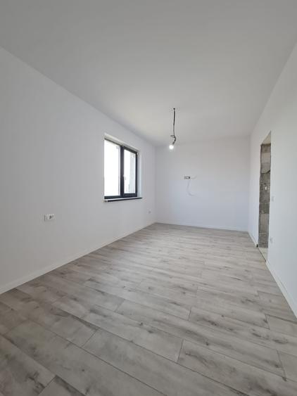 Case Cubiste in Faza de Executie Arhitectura Moderna, Teren Generos, Utilitati