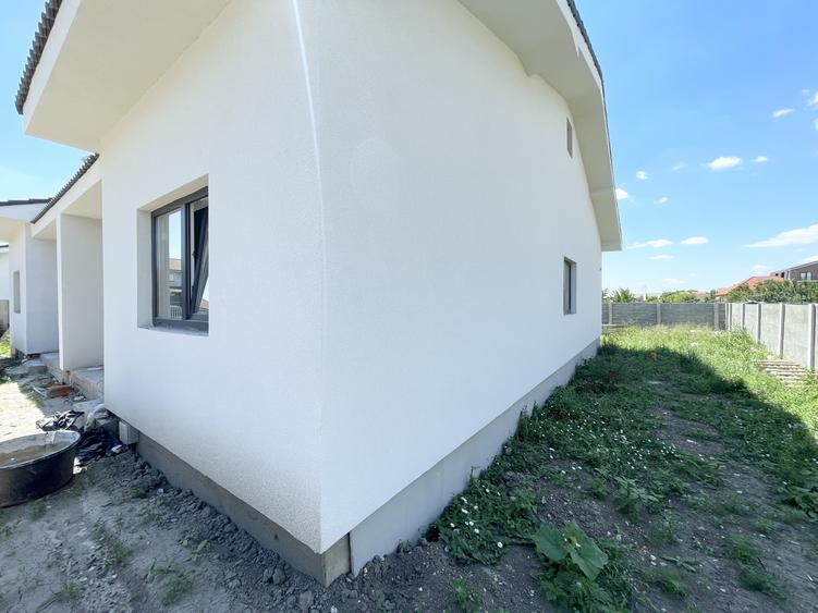 Duplex cu 3 camere -  central Mosnita Veche