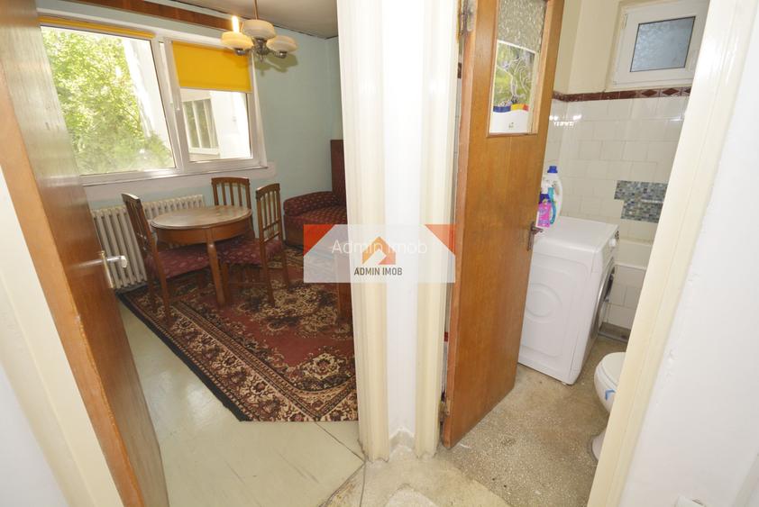 3 cam, Et 1/10, Metrou Favorit,  ANVELOPAT, bloc de tip E, Circular - 12