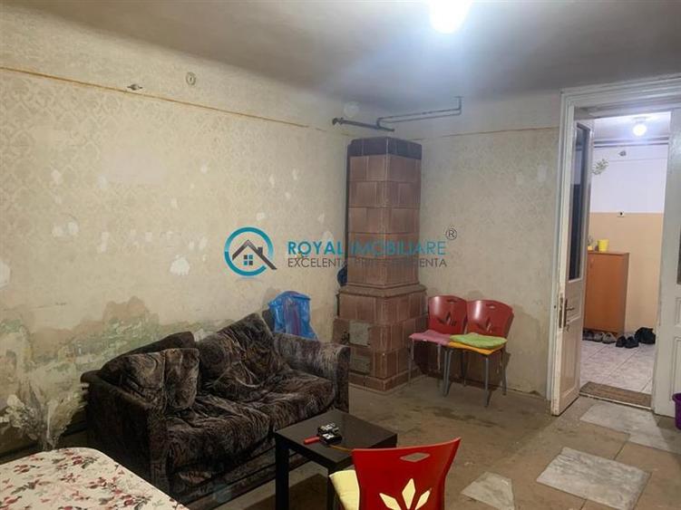 Royal Imobiliare - Vanzare Casa D+P+M, Ultracentral