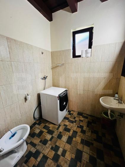 Casa de inchiriat, 5 camere, 130 mp, 450 mp teren, zona Madaras