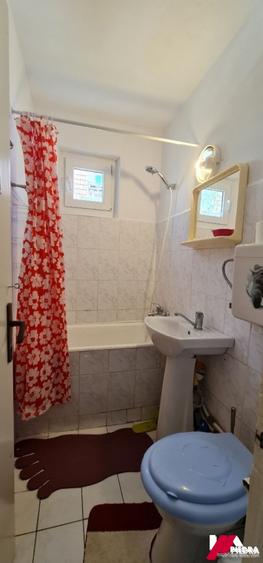 Inchiriez apartament 3 camere,situat pe B-dul Mihai Viteazu, et.3