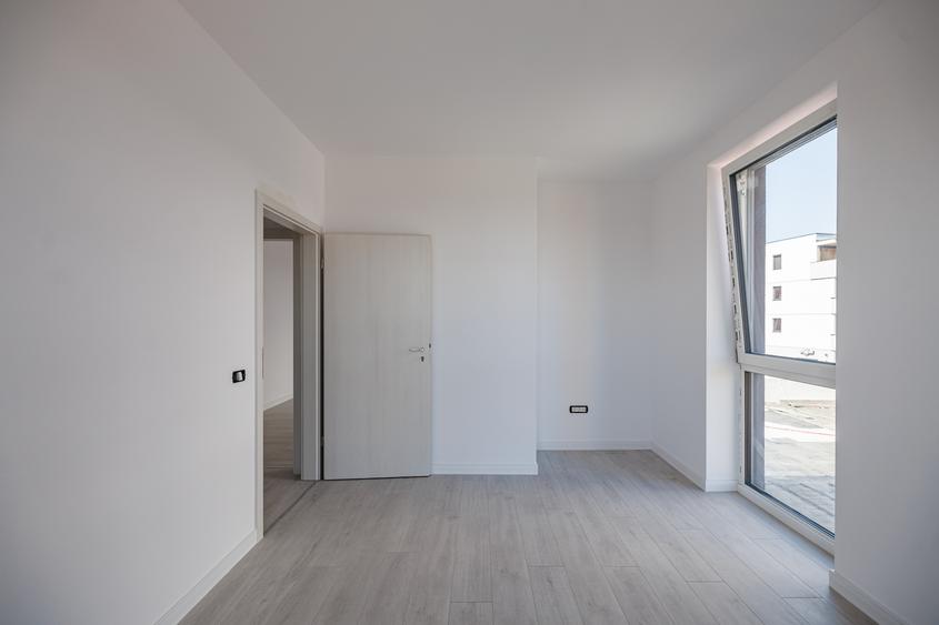 Apartament 3 camere, 2 bai, terasa 14 mp, ansamblu nou | Comision 0