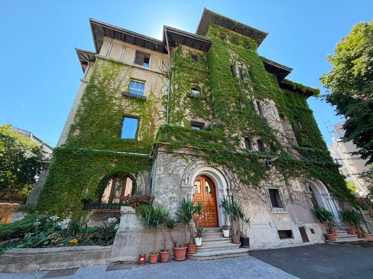 Apartament 4 Camere Rosetti Vila Interbelica 170 Mp Locatie Lux