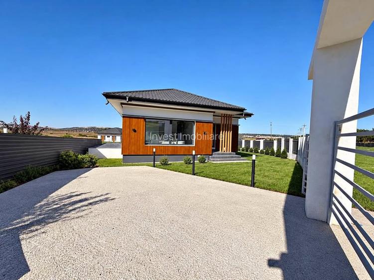CASA INDIVIDUALA, 4 CAMERE, 2 BAI SI POD, MALL MOLDOVA - 2