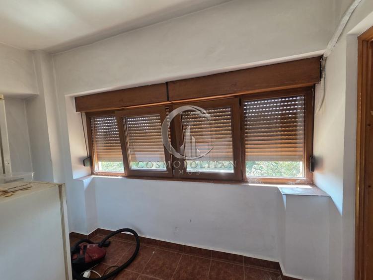 Apartament deosebit cu scara interioara si 4 camere ~ pozitie centrala