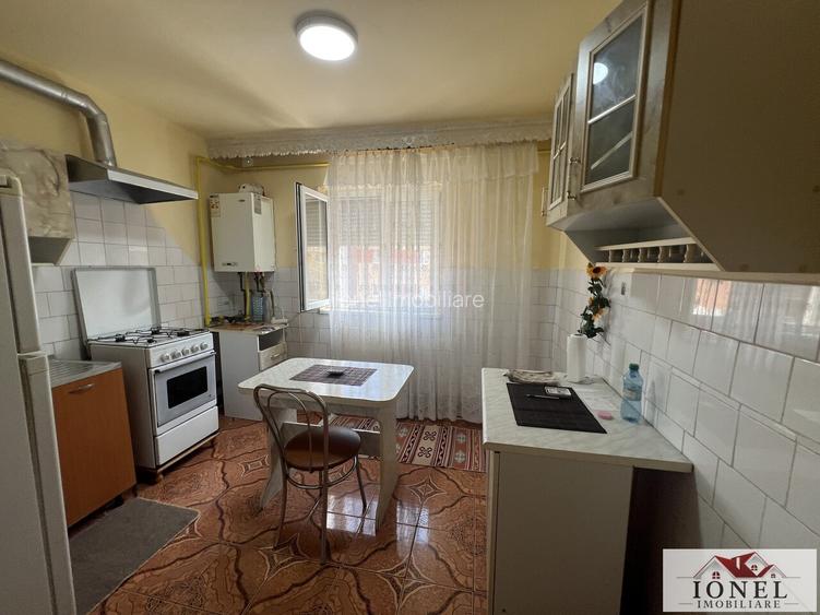 Apartament trei camere de vanzare in Alba Iulia, Cetate - 3