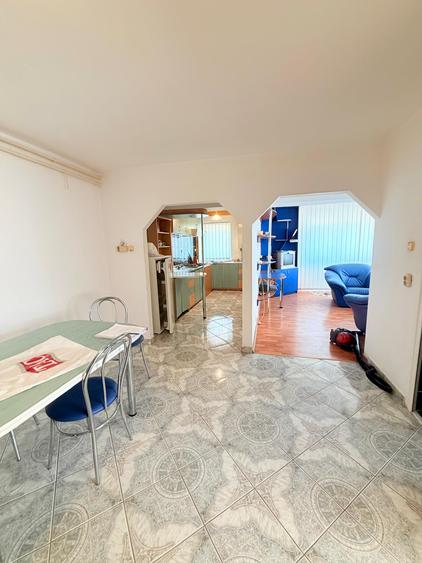 Apartament 2 camere, 60 mp, etaj 1,vedere panoramică la Parcul Cetății