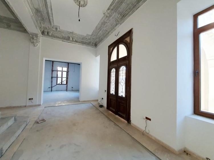 Proprietate Universitate - Piata Universitatii