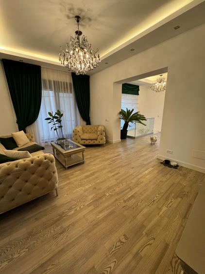 Apartament în vilă | 4 dormitoare | Curte cu grădină japoneză | Garaj, Mă