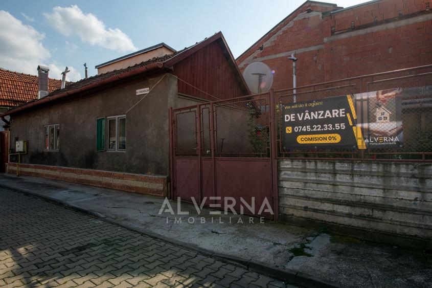 Casa individuala cu 2 camere, teren si acces auto langa Cluj Arena