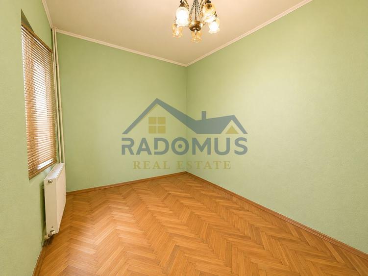 Vila 4 camere | Teren 532 mp | Piscina si foisor | Str. Lupeni