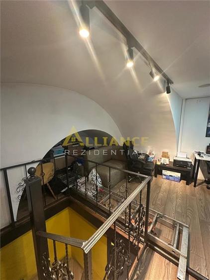 Spatiu Comercial de inchiriat - Centru Vechi - Strada Halelor