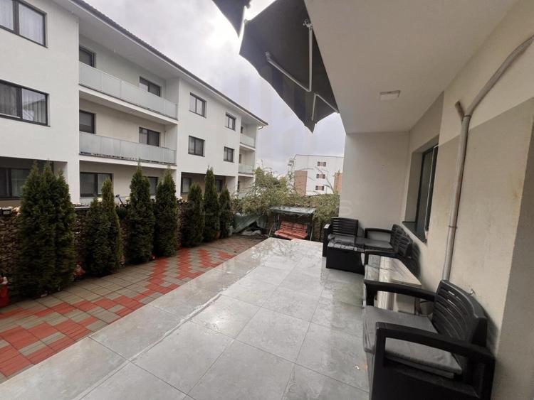 Apartament 3 camere, 53 mp, zona Sasar