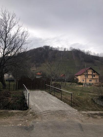 Teren intravilan, 19 eur/mp,  de -a lungul raului Simon( Bran-Brasov)