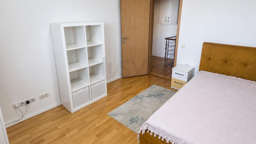 REA1028783 Apartament tip Duplex l Vedere catre Lac l Lacul Tei