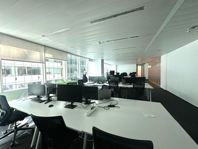 Spațiu birouri de închiriat | Hermes Business Campus | Pipera | Metrou