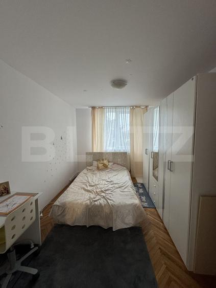 Apartament cu 4 camere,zona Progresul