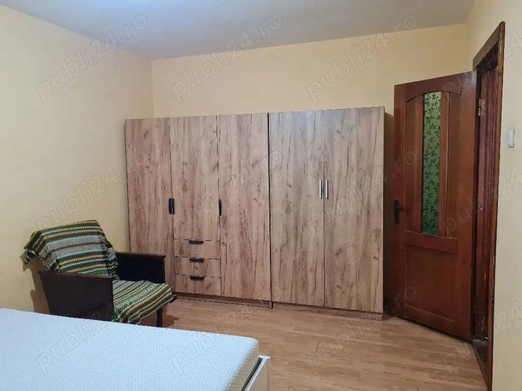 SE VINDE AP 3 CAM - REPER - HOTEL CRISTAL