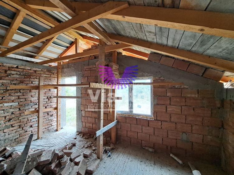 CASA 4 CAMERE 136 MPU SI TEREN 825MP IN DAIA - 12
