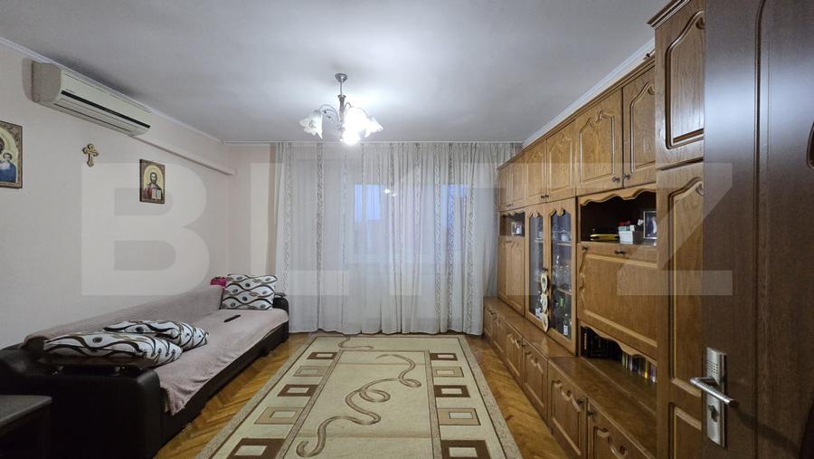 Apartament de vanzare, cu 3 camere, 66 mp, zona Burdea