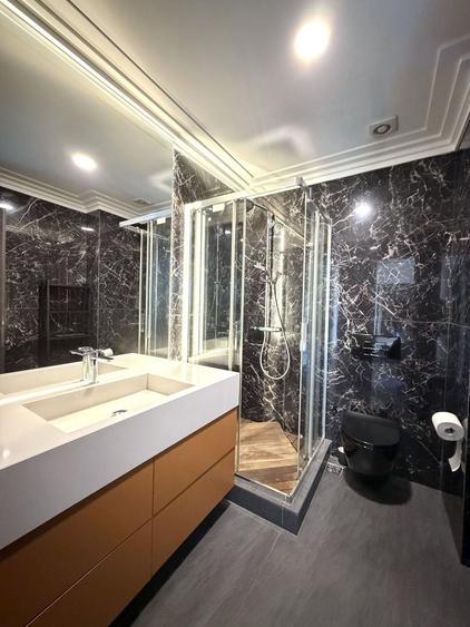 Apartament 4 camere | 2 locuri parcare | panorama superba asupra lacului Emerald