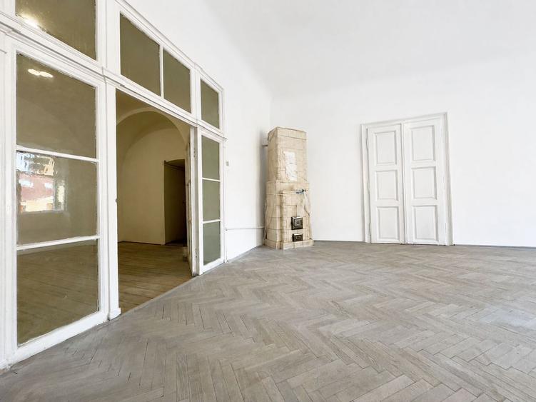 0 % Comision, 2 camere, parcare - cladire an 1654 - Centru istoric