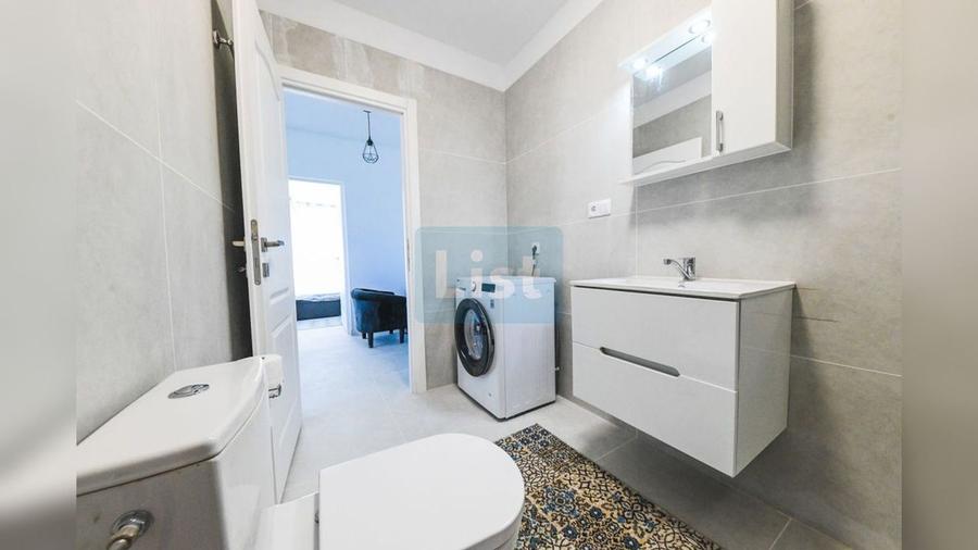 Apartament cu 3 camere, zona Aeroport