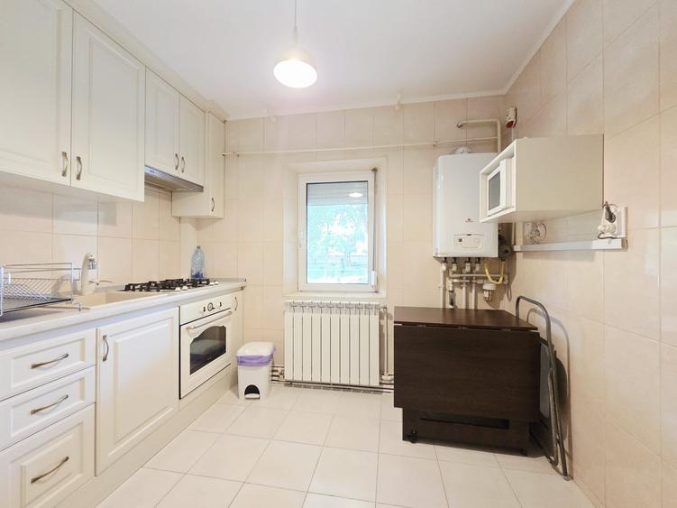 Apartament 3 camere Piata Centrala  mobilat si utilat CT Ac