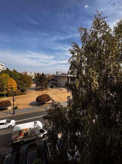 Apartament cu 2 camere decomandat, 50 mp,ultracentrala, zona Teatrul National