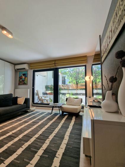 Ion Mihalache - Pta Victoriei - Apartament 3 camere -gradina de 95 mp amenajata