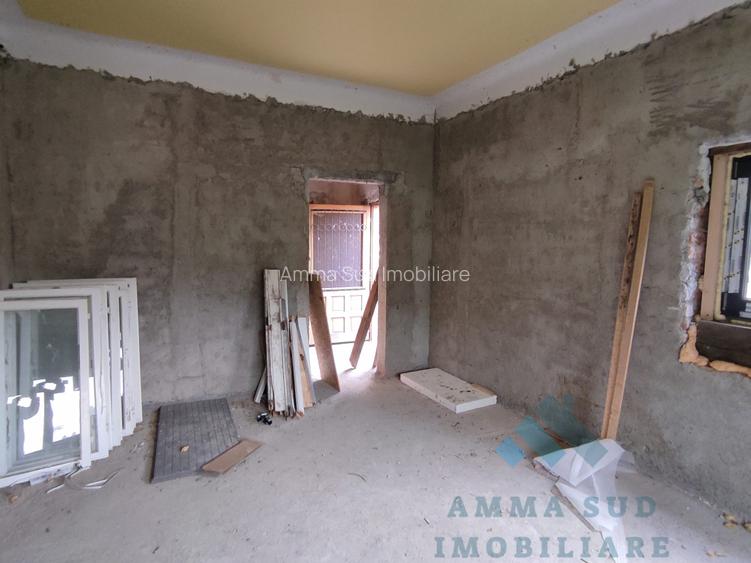 Sinaia / Peles - Vila D + P + M - 10 Camere - 260 mp utili - 700 mp teren - 9