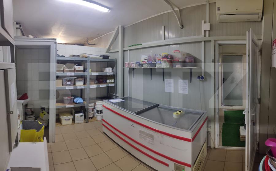 Spatiu comercial, 200 mp, zona Micro 6