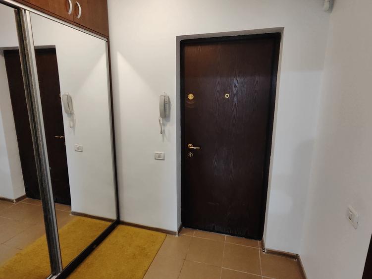 Garsoniera de inchiriat pe termen lung zona BCR-Gara