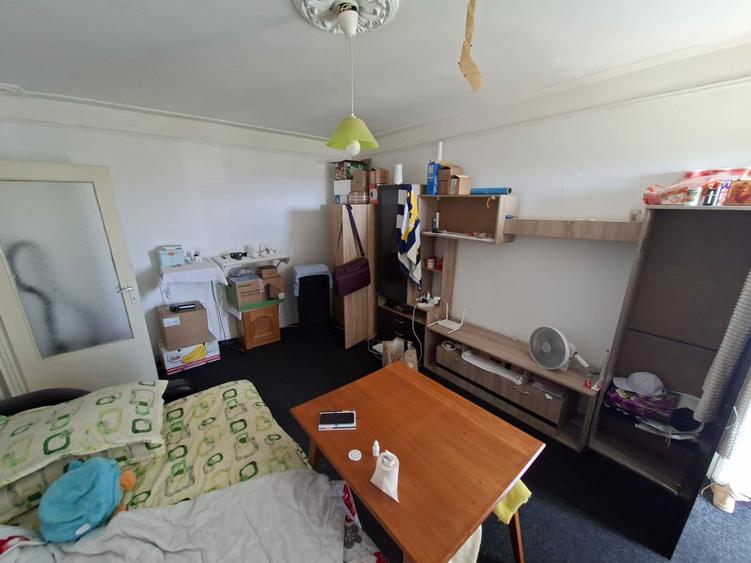 Apartament cu 2 camere decomandat, etaj intermediar, zona Bd. Independentei