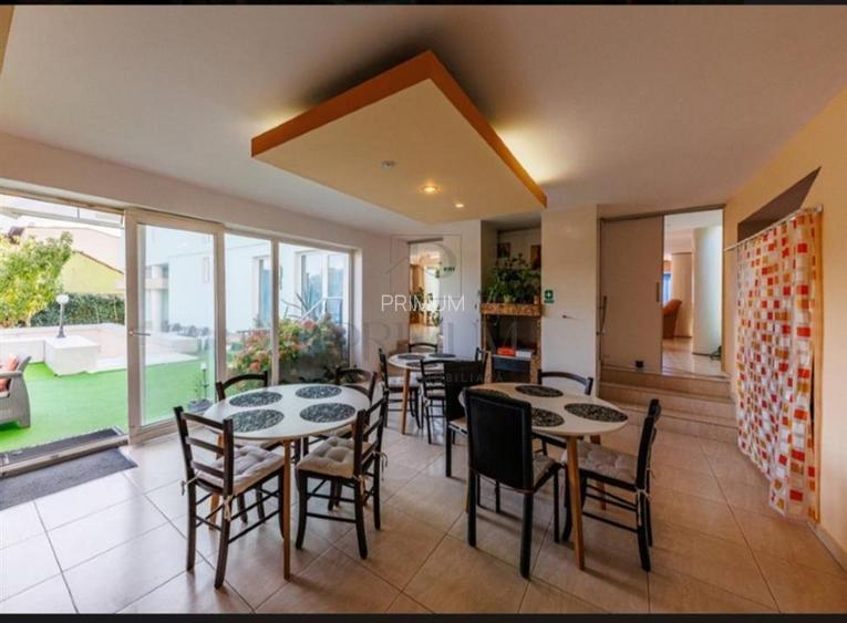 Proprietate 450 mp | Teren 1.000 mp | 7 camere | Piscina | Ideală pentru cl - 6