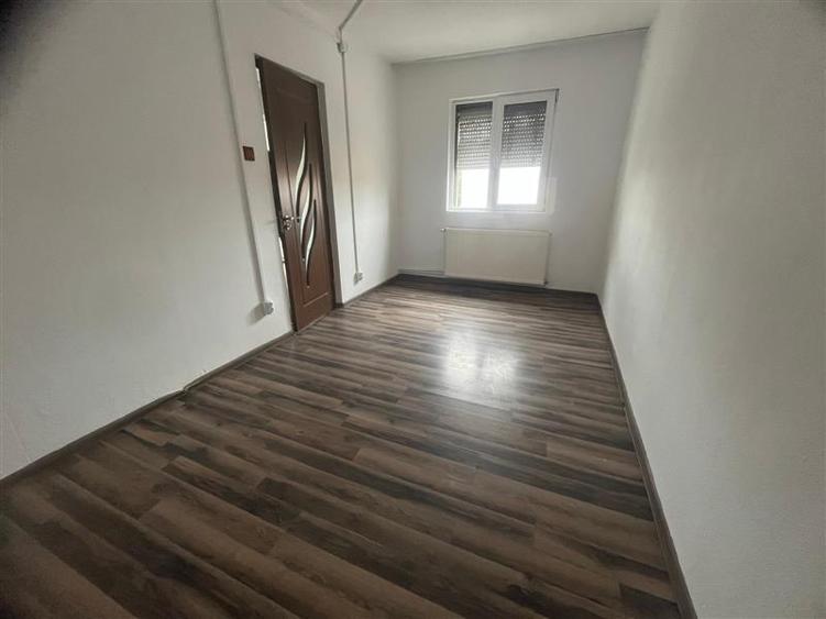 Caransebes, 3 Camere, Zona Nord