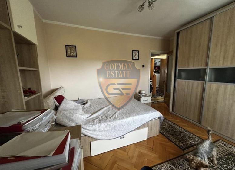 3 camere Tomis Nord TAV-uri etaj 4/8, decomandat 2 băi 79mp balcon centrala gaz